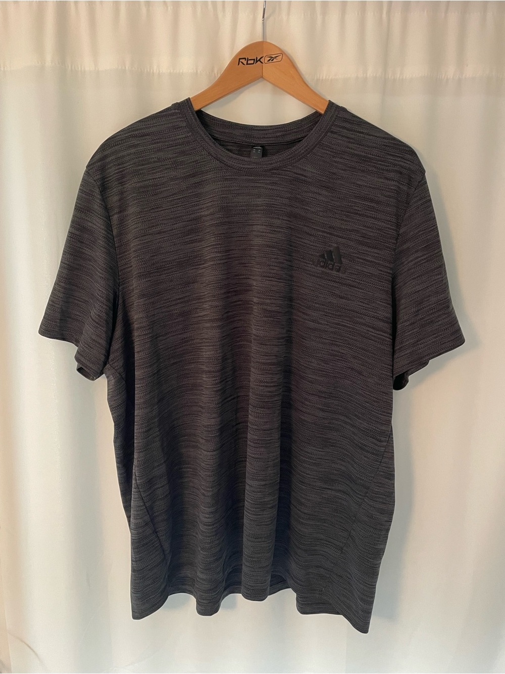 Adidas gray short sleeve t shirt men’s 2XL tee logo quick dry athletic shirt top